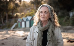 Katherine Scholes at Hinsby Beach